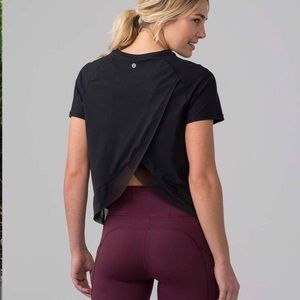Lululemon Quick Pace Short Sleeve Shirt with Mesh Lining